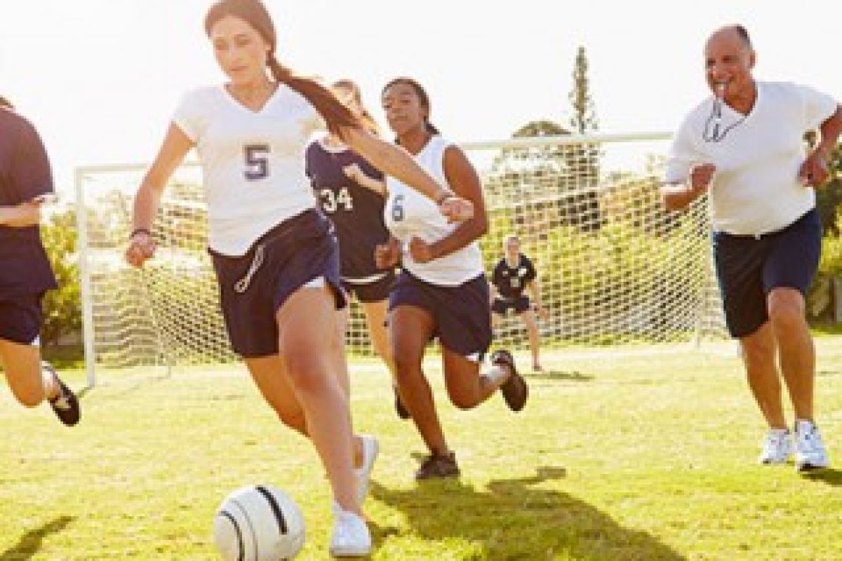 girls-play-football_01-320x320